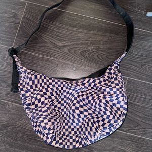 baggu medium nylon trippy crescent